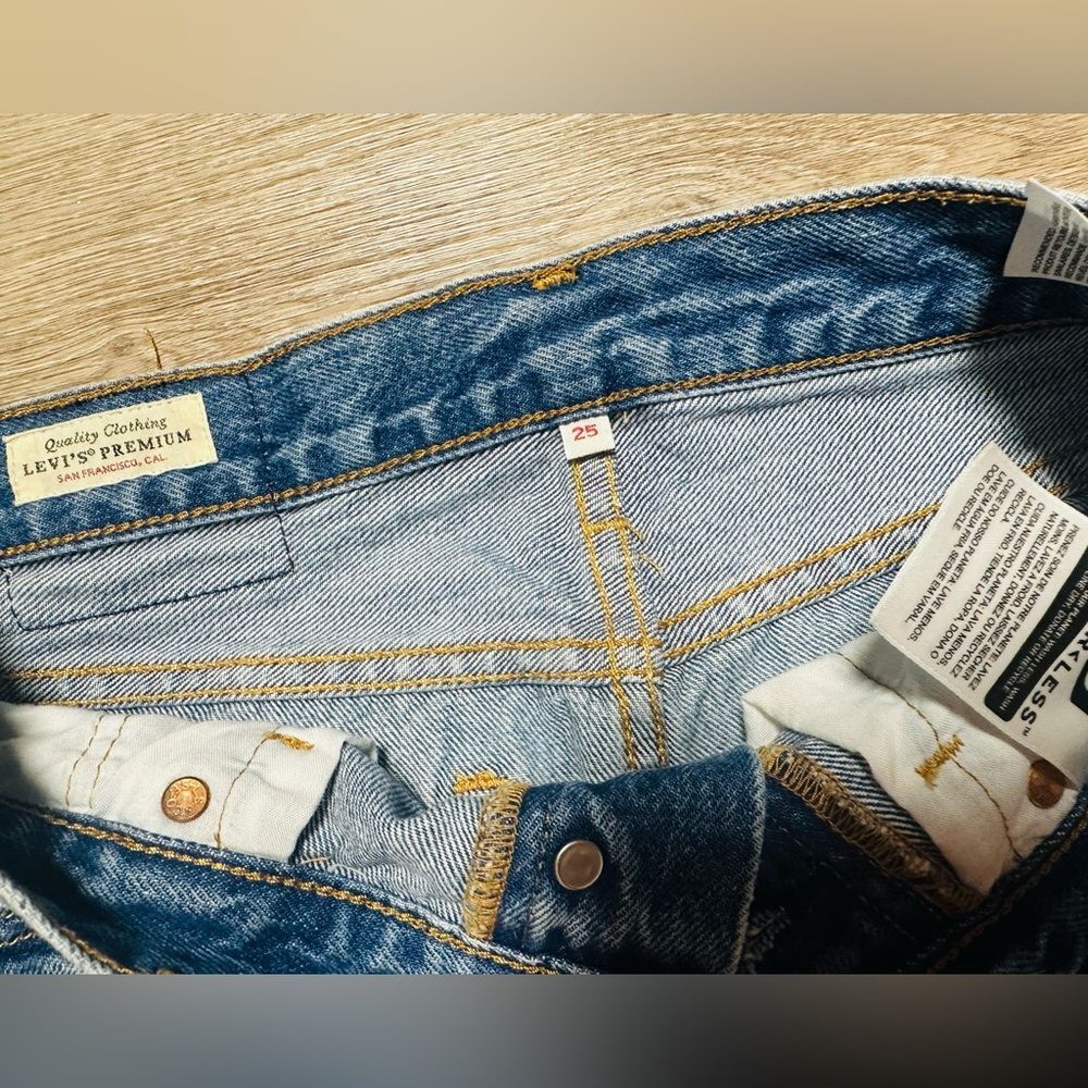 Levi’s Premium 501 Distressed Denim Skirt - size 25 - Picture 3 of 3
